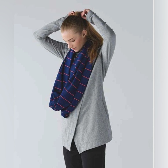 NWT Lululemon Vinyasa Scarf Sailor Stripe Hero Blue Alarming SHBG - Picture 3 of 7